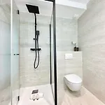 Gare Du Nord Prestige Family Apartment For 6